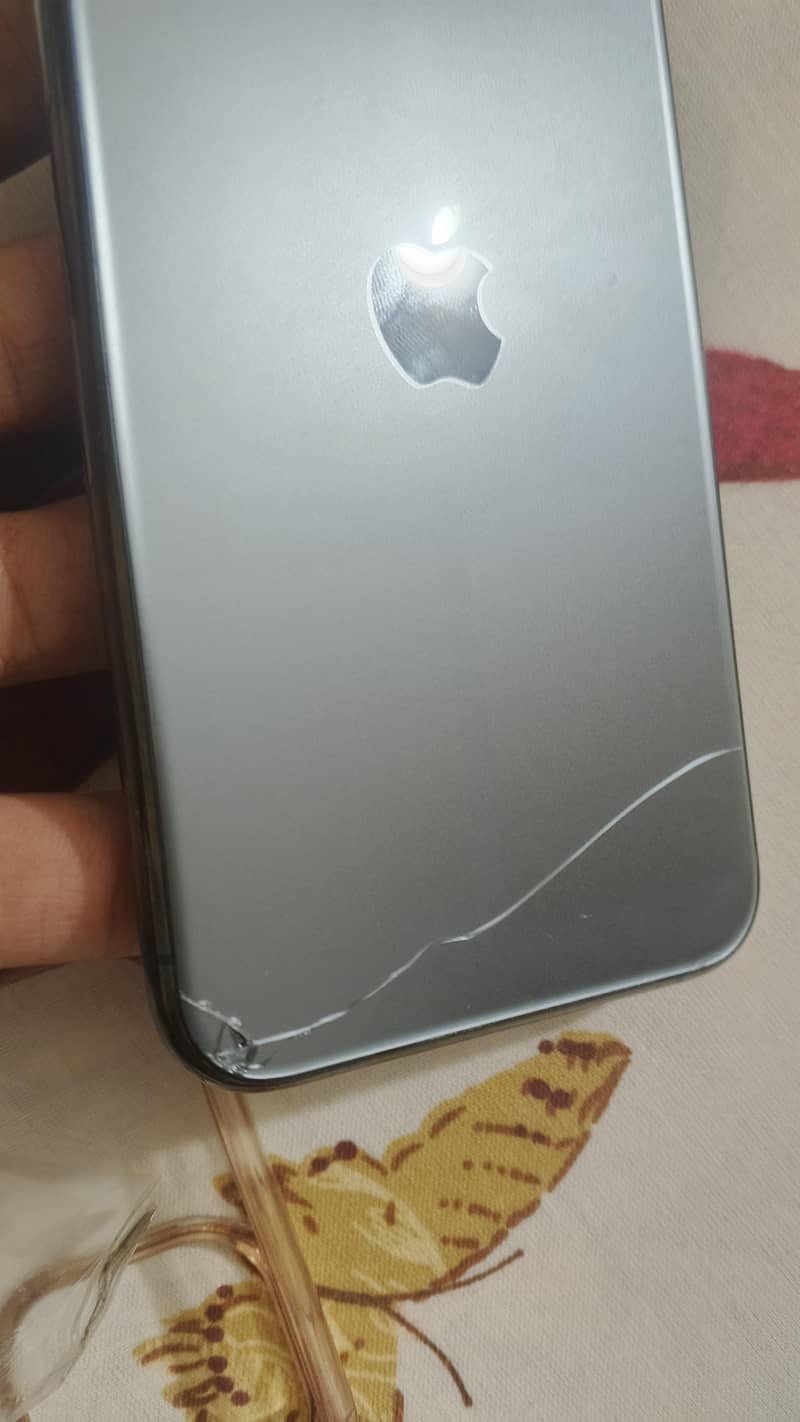iphone 11 pro 4