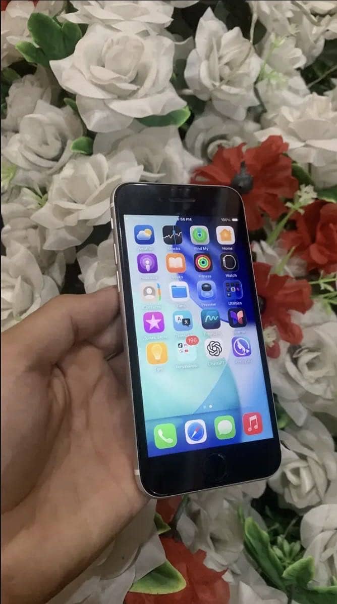 Apple iPhone SE 3