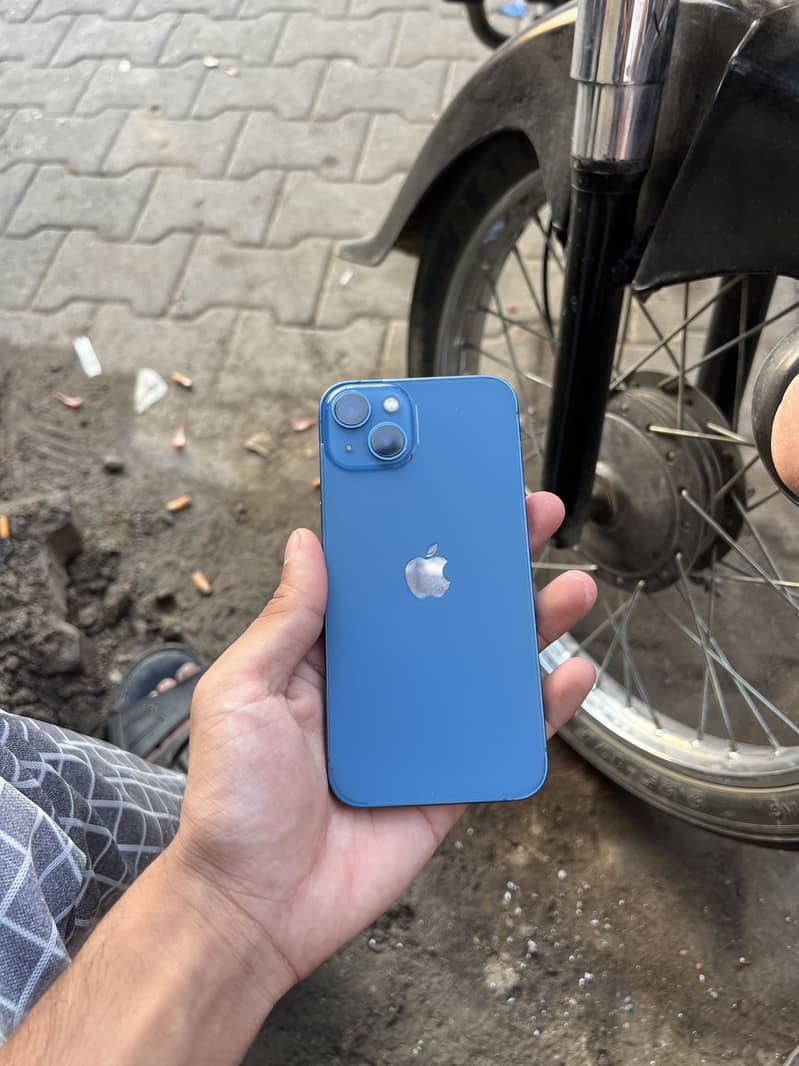 Apple iPhone 13 1