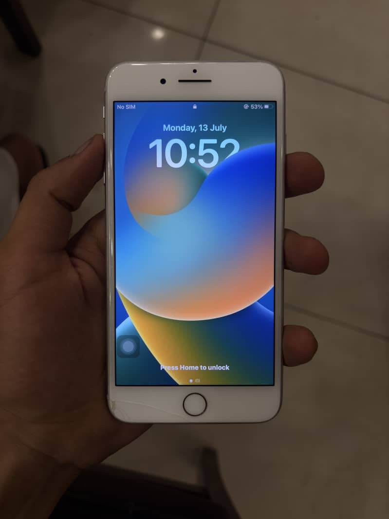 Apple iPhone 8 Plus 6