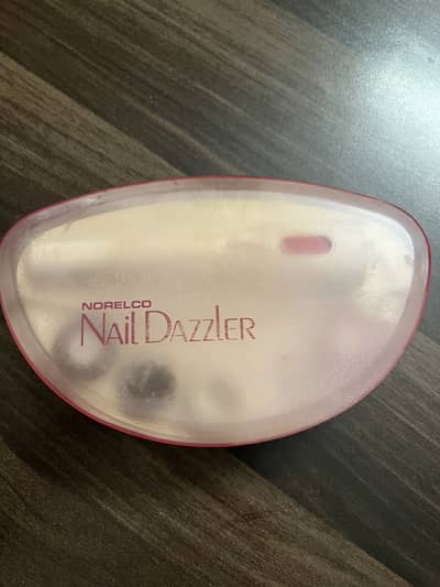 Novelco nail dazler & philips satinelle ice epilator