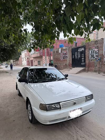 Nissan Sunny 1993