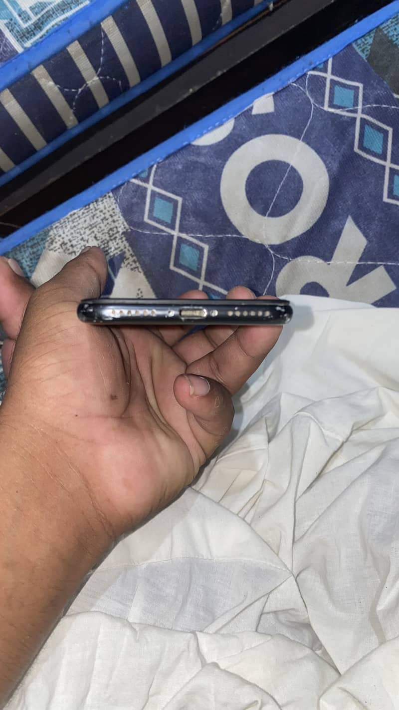 Apple iPhone 7 1