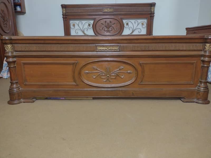 Bed Sett , Almari , dressing table 11