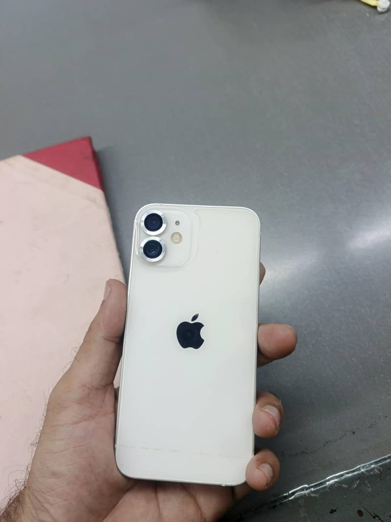 Apple iPhone 12 mini 1