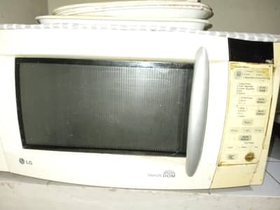 microwave oven