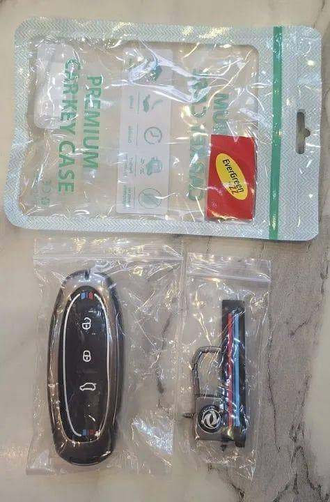 DONG FENG METAL KEYCOVER with silicone case with screwdriver scratch proof waterproof shock proof elegant looking stylish