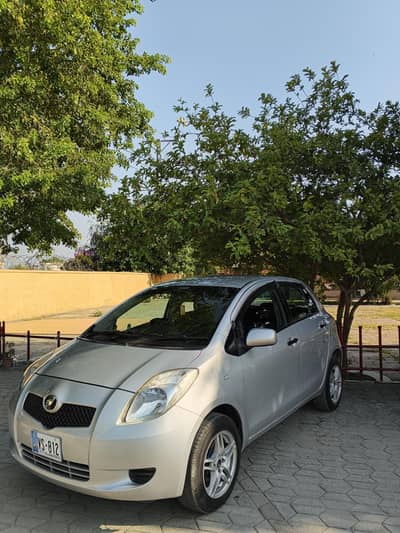 Toyota yaris uk import(rear)