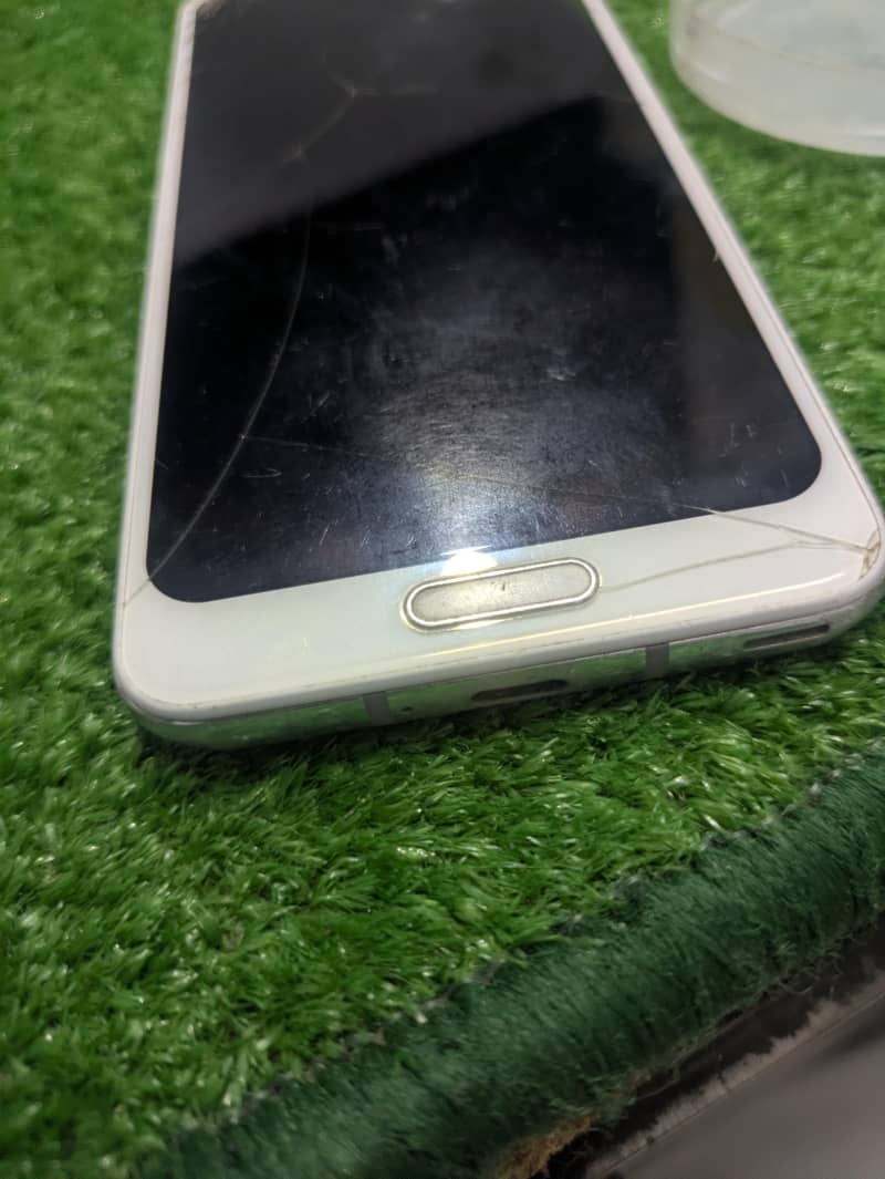 Sharp Aquos R2 1