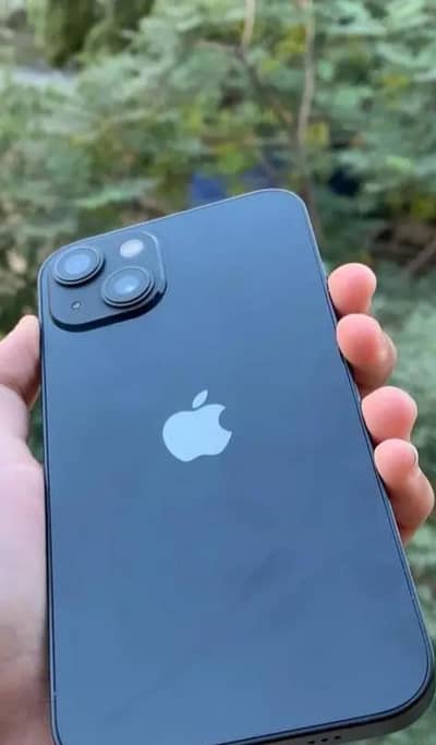 Apple iPhone 13