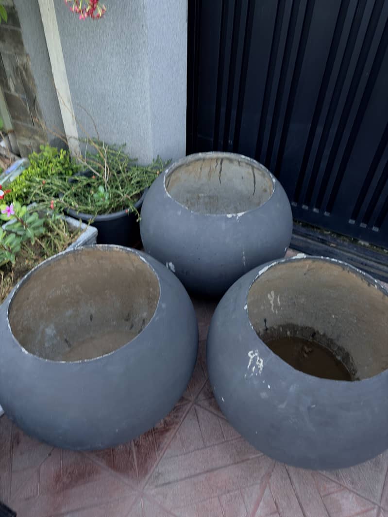 Round pots 1