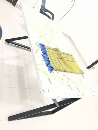 Table for sale good and fresh office use