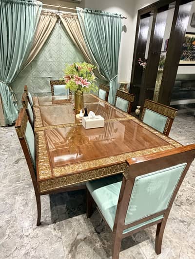 Elegant 8-Seater Dining Table