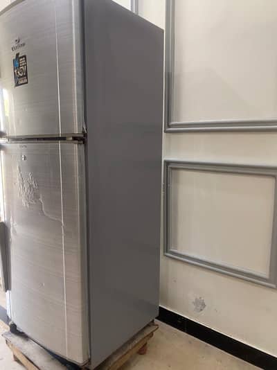 Dawlance fridge for fole urgent Whatsapp py rabta kry