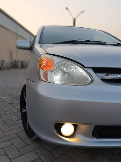 Toyota Platz 2007