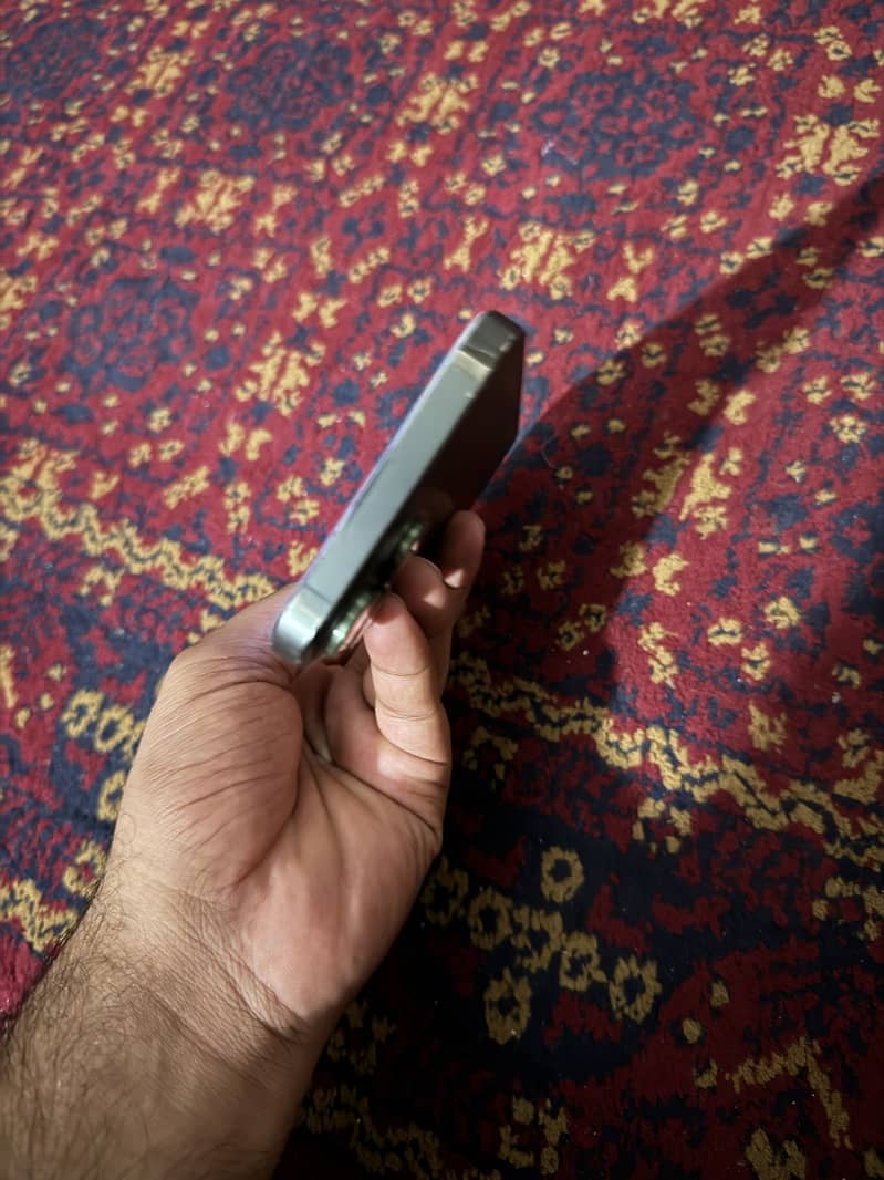 Iphone 13 pro max 4