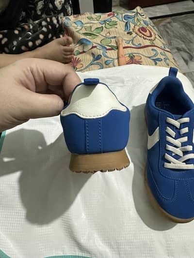Primark blue sneakers | green sandals | First step black shoes