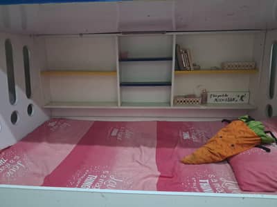 3 portions Bunk bed