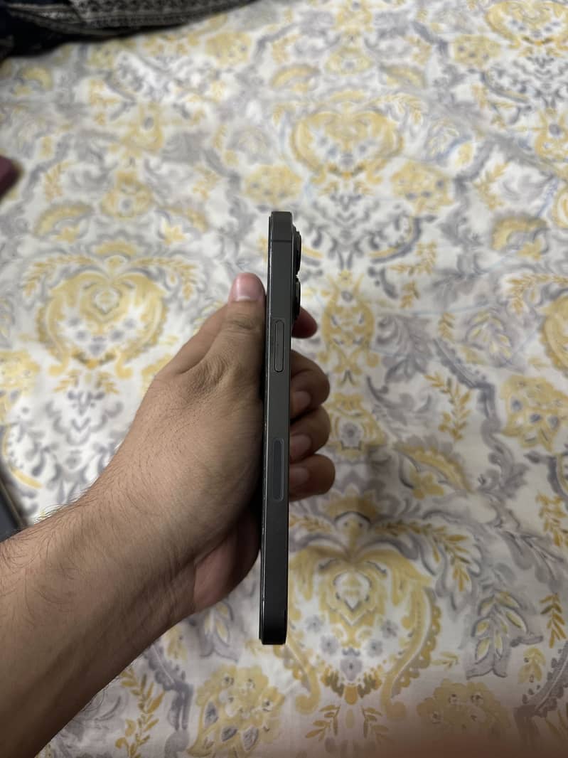 Apple iPhone 13 Pro 6
