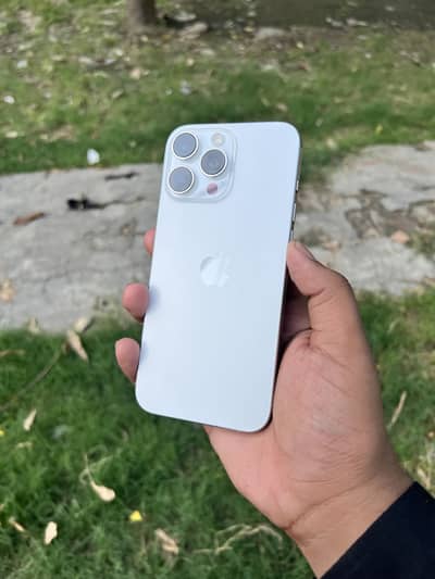 Apple iPhone 16 Pro Max