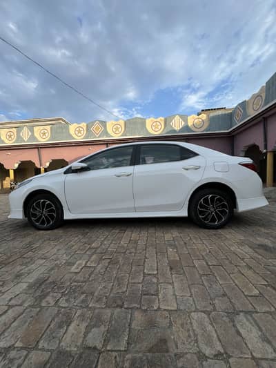 Toyota Altis Grande 2025