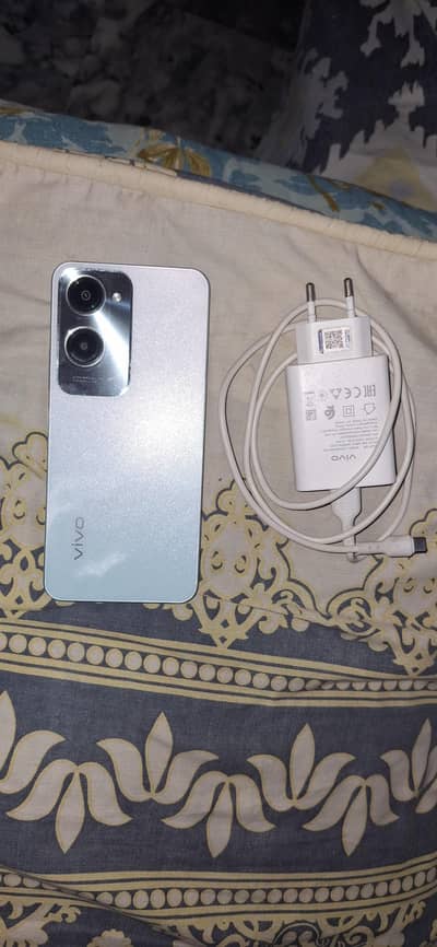 Vivo Y18