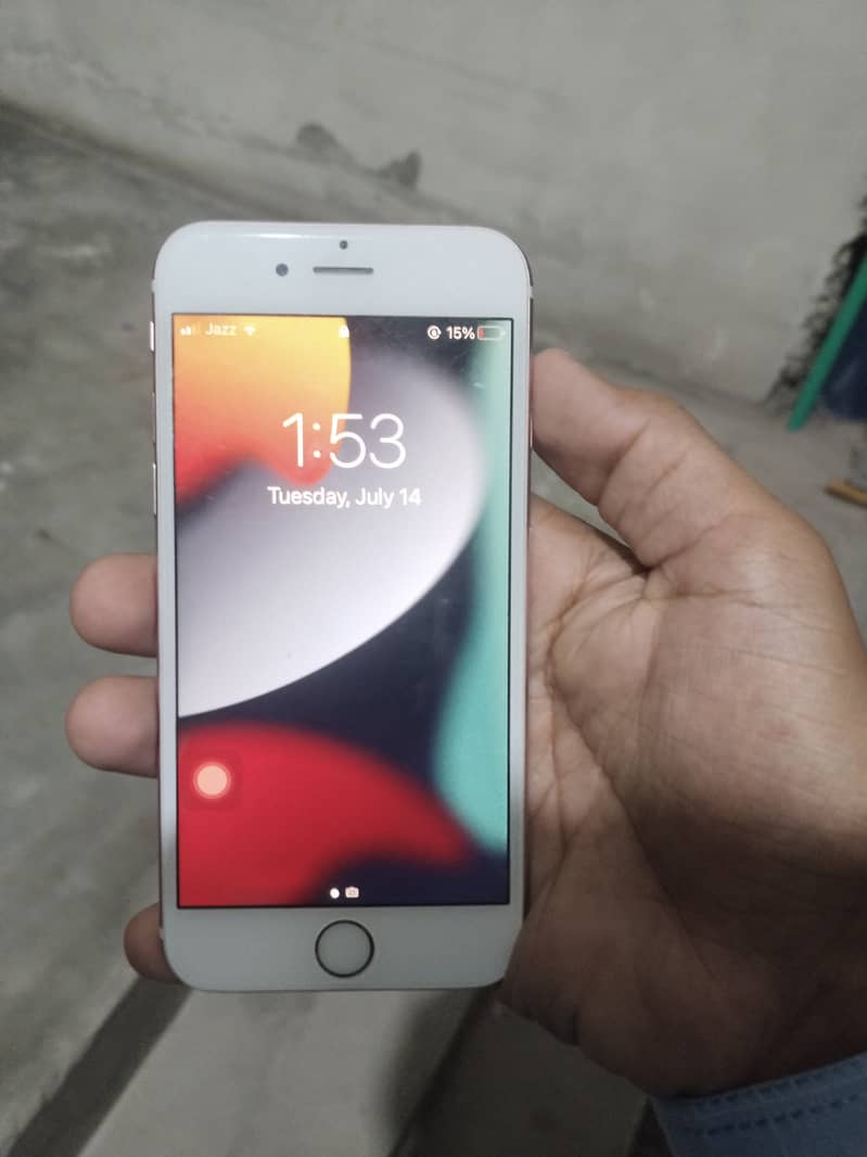 Apple iPhone 6S 1