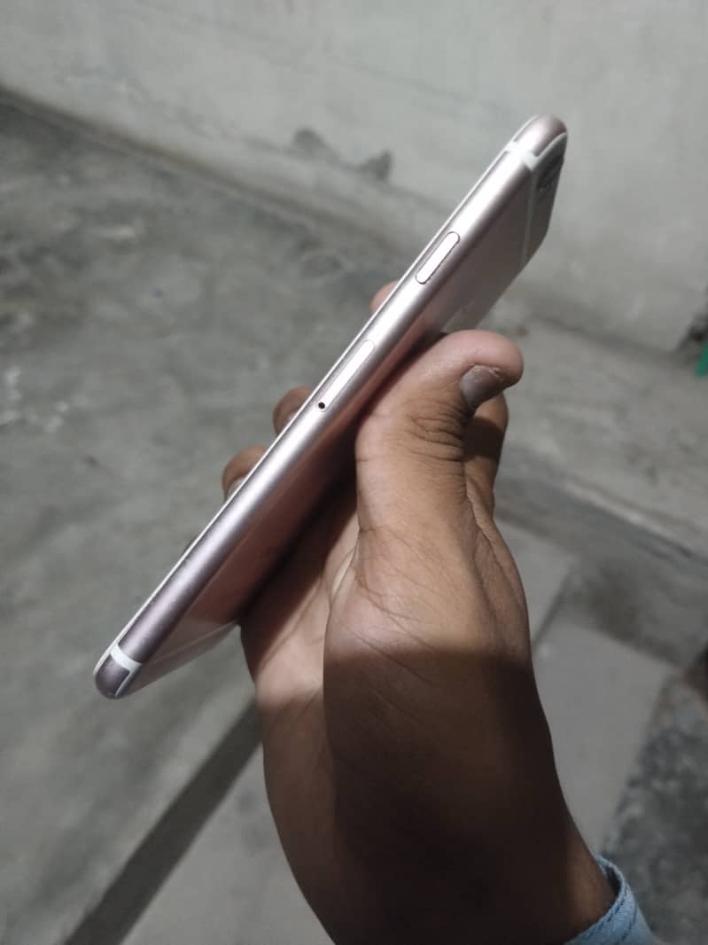 Apple iPhone 6S 5