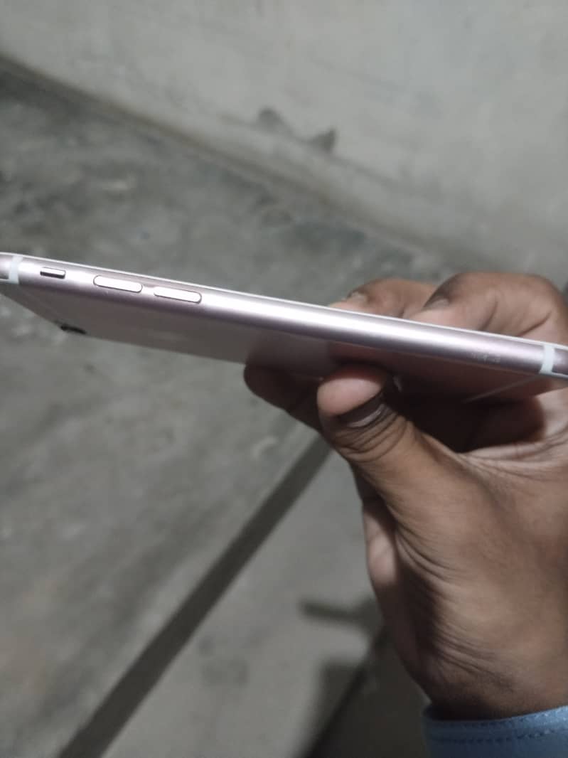 Apple iPhone 6S 6