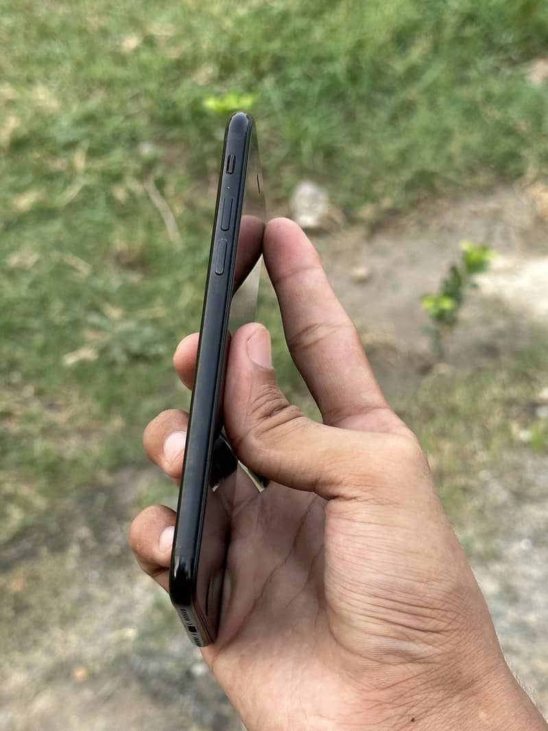 Apple iPhone 7 7