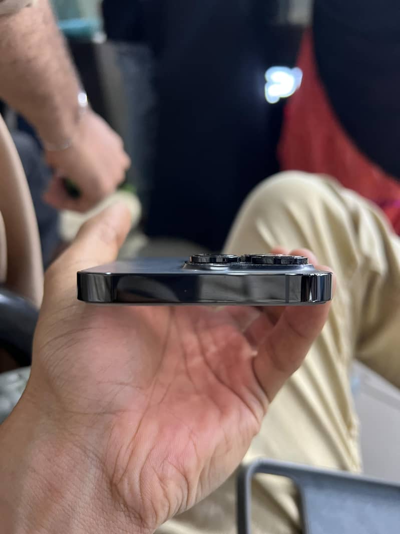 Apple iPhone 14 Pro 1
