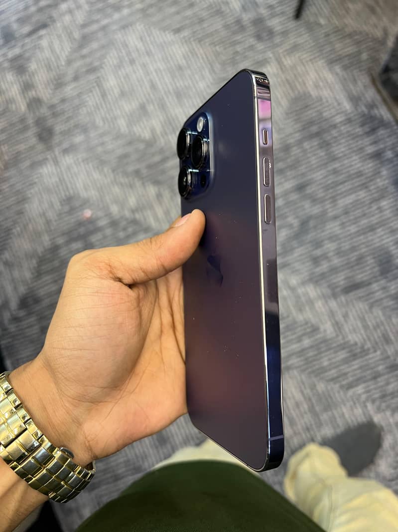 Apple iPhone 14 Pro max 0
