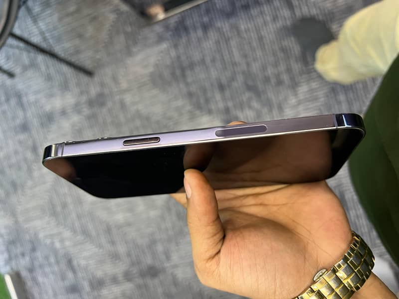 Apple iPhone 14 Pro max 1