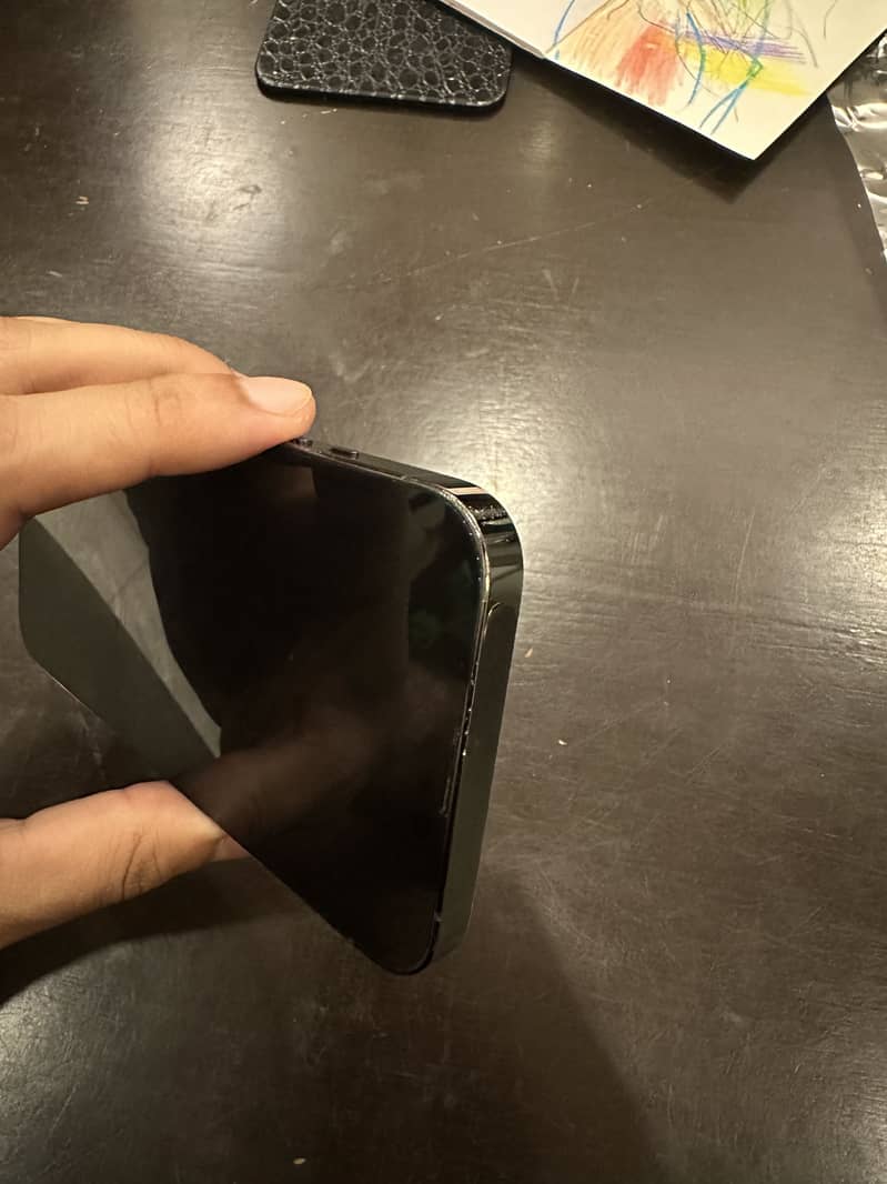 Apple iPhone 13 Pro 4