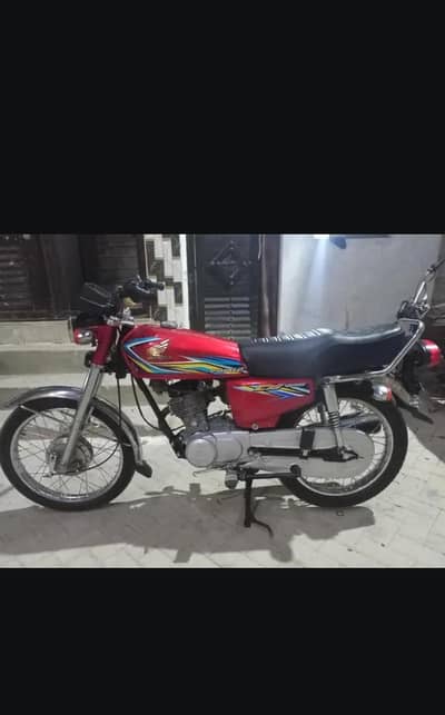 urjent sale need money urjent Honda 125 karachi model 2018