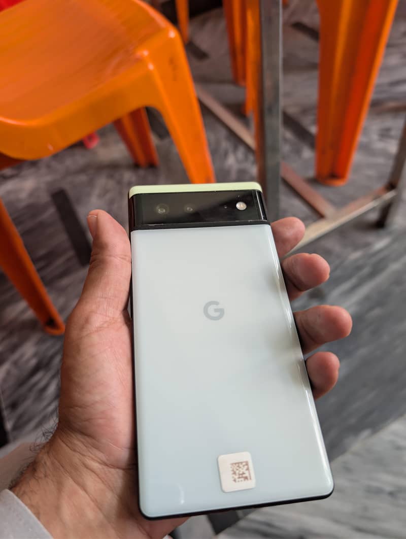 Google Pixel 6 4