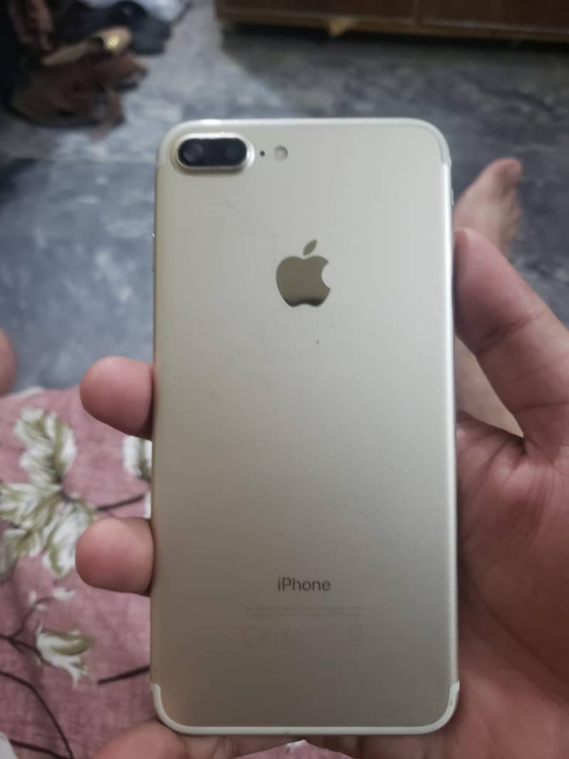 Apple iPhone 7 Plus 2