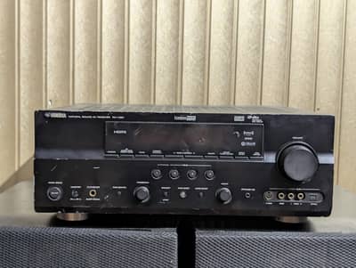 Yamaha RX-V661 7.1 Ch Heavy AV Receiver + Universal Remote