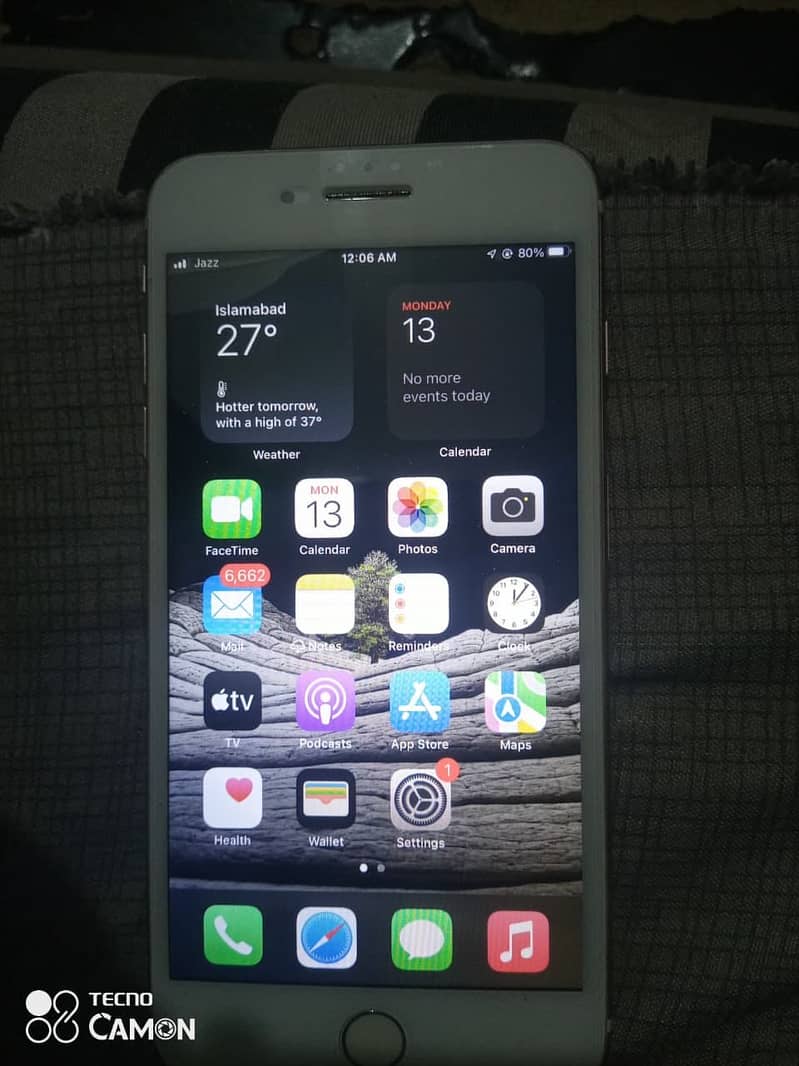 Apple iPhone 7 Plus 0
