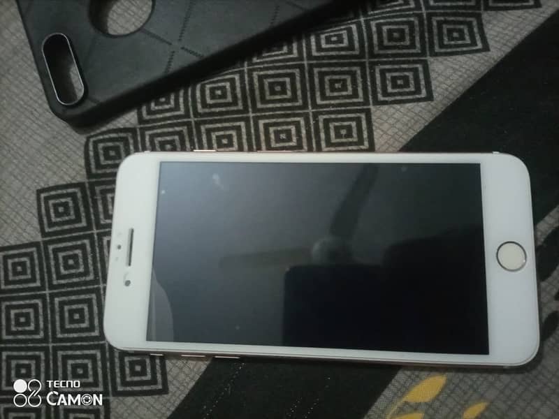 Apple iPhone 7 Plus 2