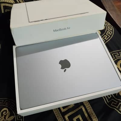 macbook air m4 13  like new