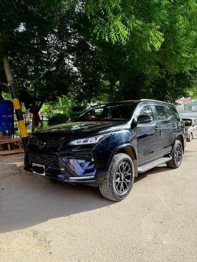 Toyota Fortuner Legender 2024