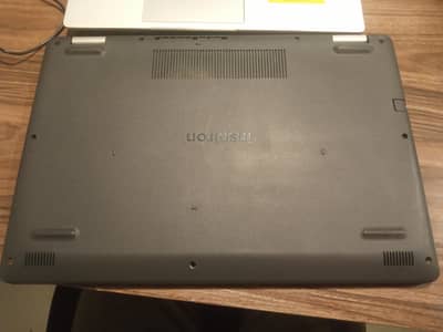 Dell Rizen 7 3700U 16 RAM 256 SSD