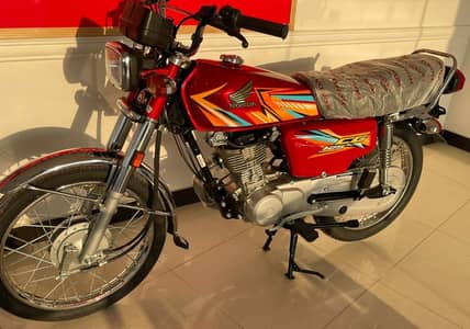Honda CG 125 Model 2036 Brand New available at Showroom