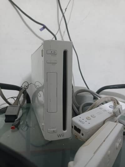 good condition Nintendo Wii sports bilkul ok game ha
