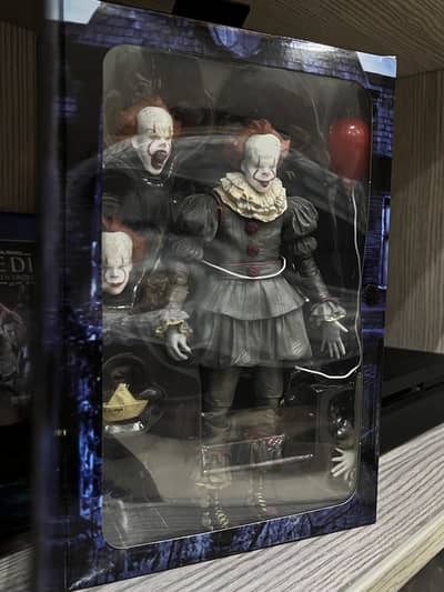 Neca IT 2017 Pennywise Action Figure