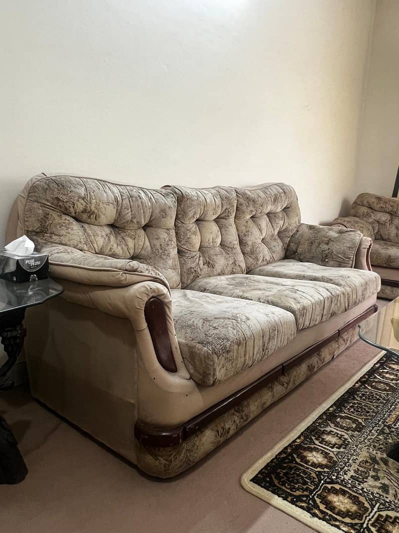 7 seatee sofa complete set 4