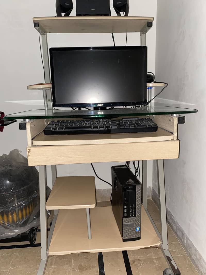 Computer workstation table 0