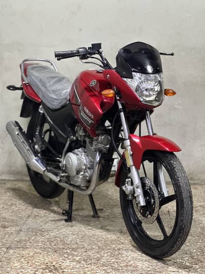 Yamaha ybr125cc 2017 model ( cafe racer )