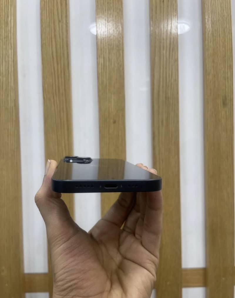 Apple iPhone 14 plus 3